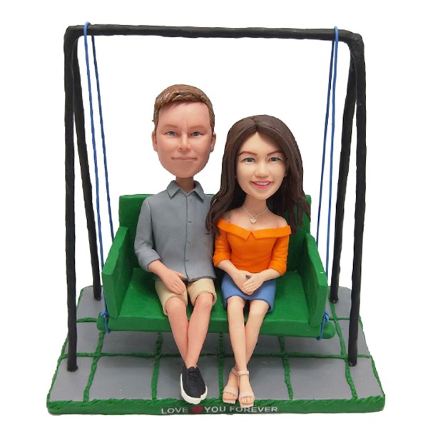 custom sitting on the swing couple bobblehead 